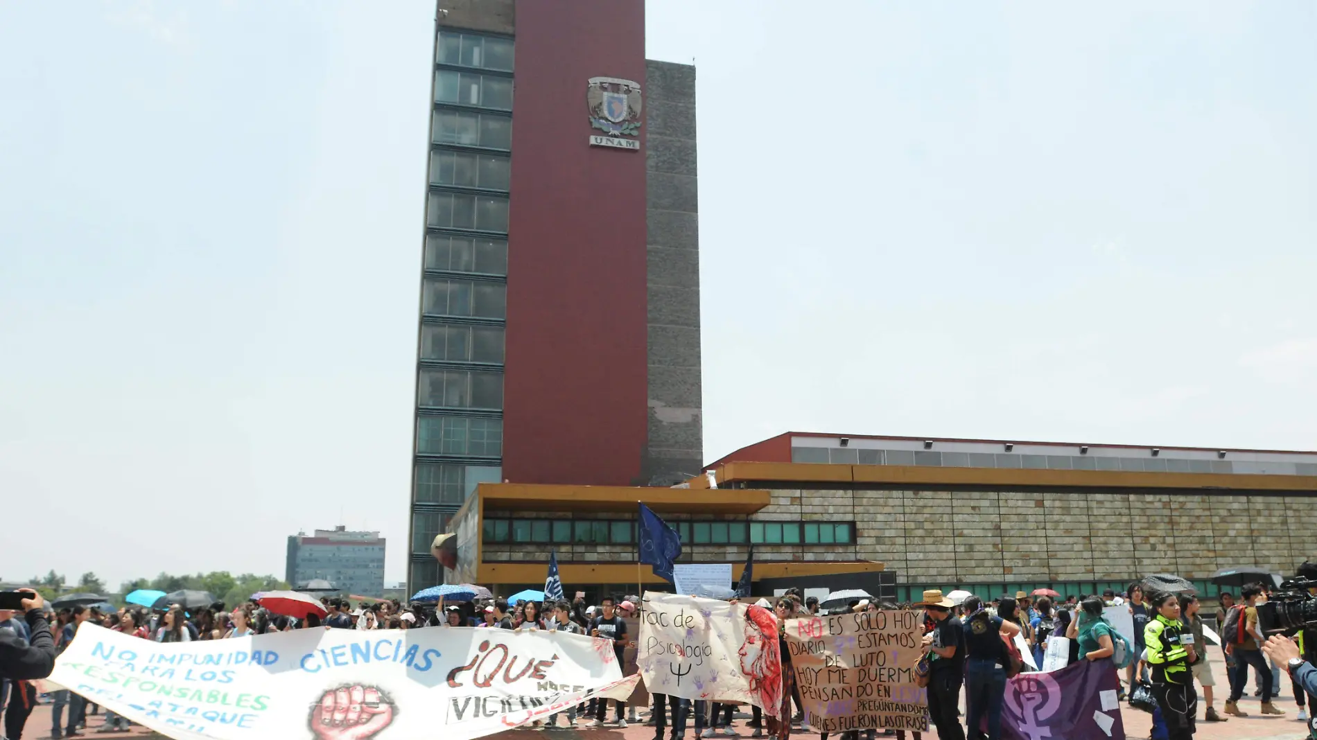 MARCHA PAZ UNAM alejandro aguilar 3